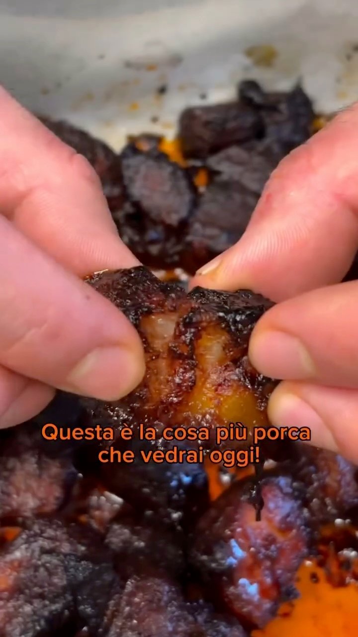 Come cucinare la pancia di maiale chef a domicilio catering